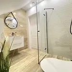 Fiona3 Centrum700m Parking Bezplatny Monitorowany Salon Tv Sypialnia Tv Lazienka Kuchnia Rekuperacja شقة
