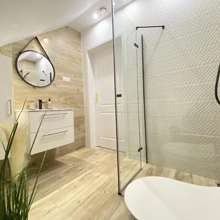 Fiona3 Centrum700m Parking Bezpłatny Monitorowany Salon Tv Sypialnia Tv łazienka Kuchnia Rekuperacja Apartament