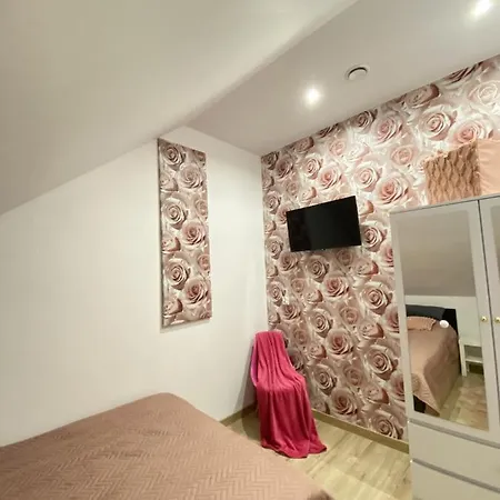 Fiona3 Centrum700m Parking Bezplatny Monitorowany Salon Tv Sypialnia Tv Lazienka Kuchnia Rekuperacja Karpacz